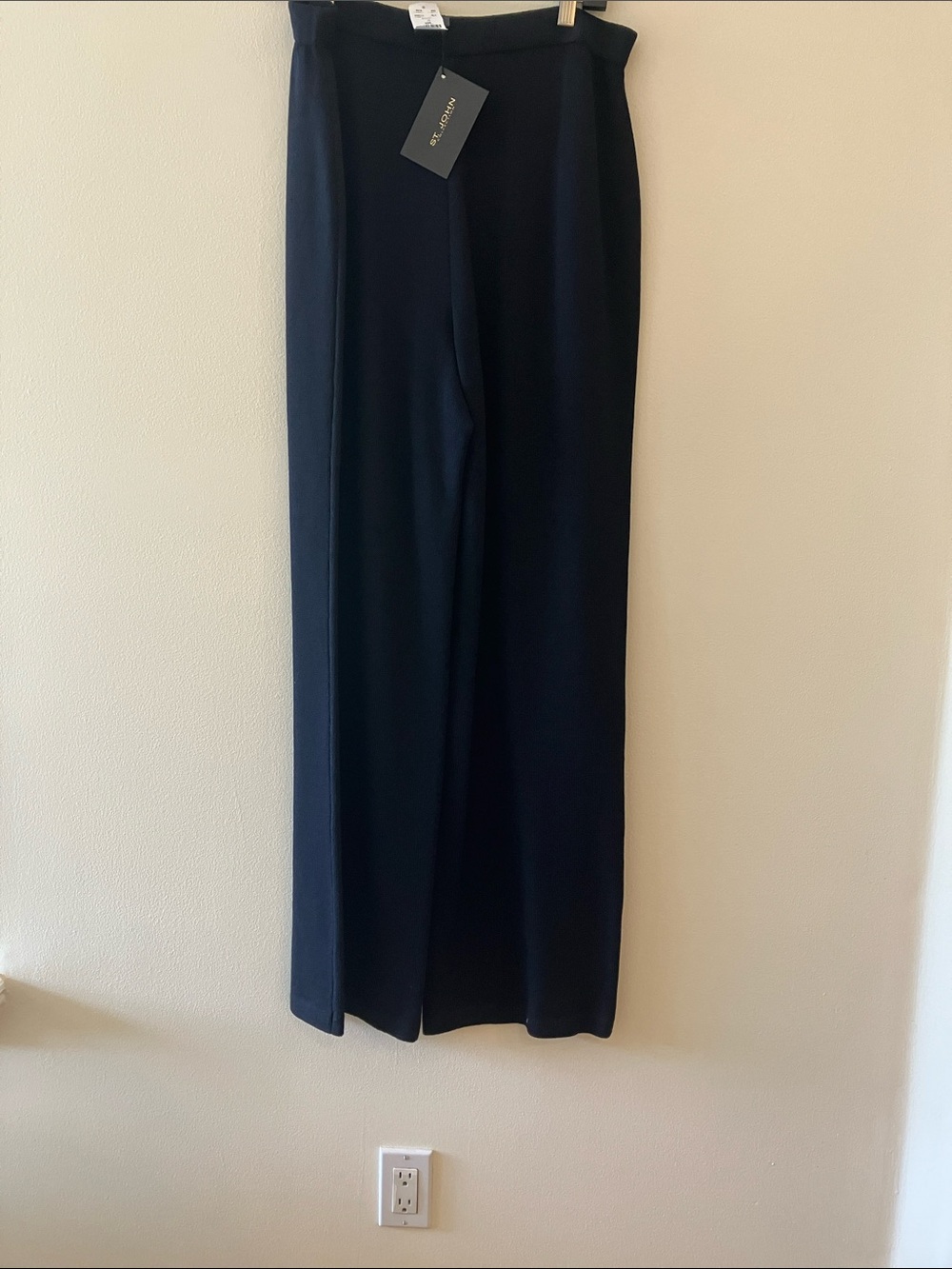St. John Basics Black Knit 3 Piece Suit Set (Jacket, Pants, Skirt) Sz 12 - NWT - Picture 14 of 16